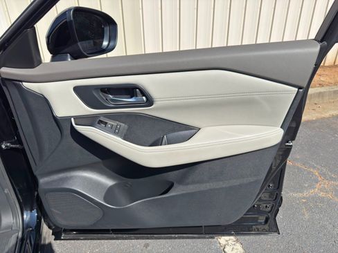 Used 2023 Nissan Rogue SV w/ SV Premium B Package FWD image 39