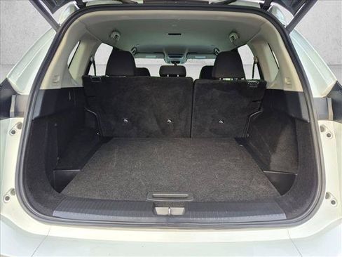 Used 2024 Nissan Rogue SV FWD image 6
