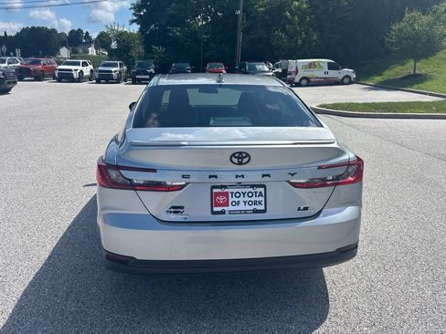 Used 2025 Toyota Camry LE AWD/4WD image 4
