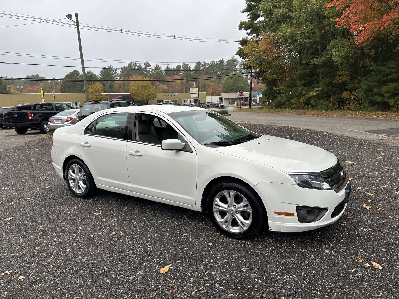 Used 2012 Ford Fusion SE FWD image 2