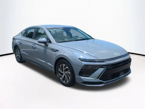 New 2026 Hyundai Sonata Blue FWD image 2