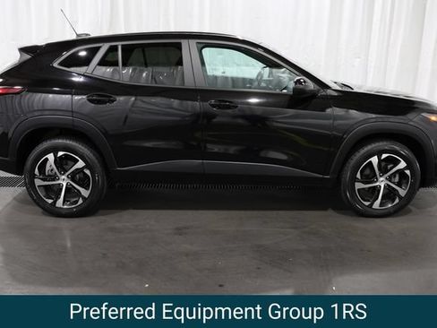 Certified 2024 Chevrolet Trax RS FWD image 2