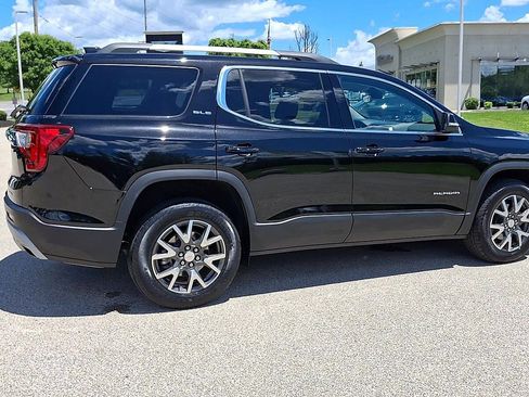 Used 2023 GMC Acadia SLE w/ Driver Convenience Package AWD/4WD image 9