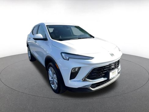 Used 2025 Buick Encore GX Preferred image 3