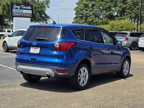 Used 2019 Ford Escape SE FWD image 4