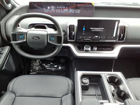 New 2026 Ford Expedition Max Platinum w/ Stealth Appearance Package AWD/4WD image 18