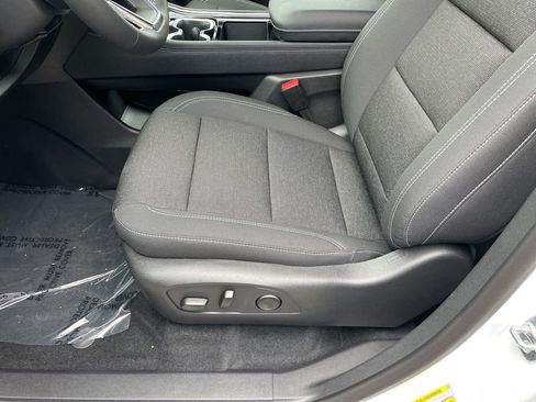 New 2026 Chevrolet Traverse LT w/ Driver Confidence Package image 8