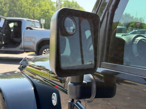 Used 2016 Jeep Wrangler Unlimited Sahara w/ Dual Top Group AWD/4WD image 34