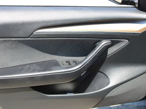 Used 2023 Tesla Model 3 Standard Range RWD image 11