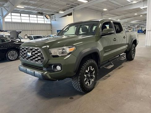 Used 2021 Toyota Tacoma TRD Off-Road w/ Technology Package AWD/4WD image 7