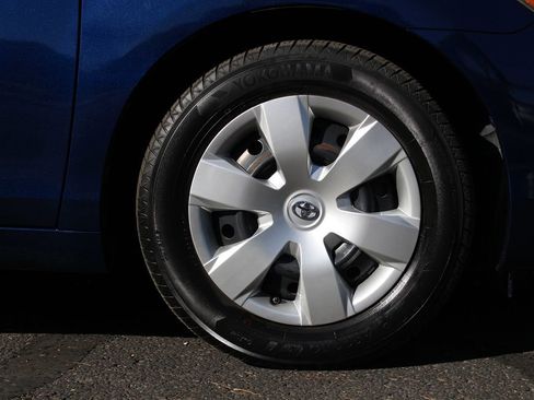 Used 2009 Toyota Camry image 35