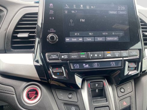 Used 2023 Honda Odyssey Sport image 21
