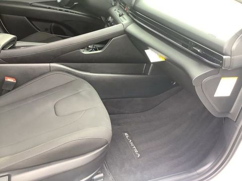 Certified 2025 Hyundai Elantra SEL w/ Cargo Package image 25