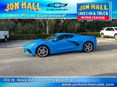 Used 2025 Chevrolet Corvette Stingray Coupe w/ 1LT image 4