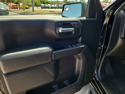Certified 2023 Chevrolet Silverado 1500 Custom image 16