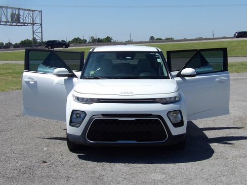 Used 2022 Kia Soul LX w/ Technology Package FWD image 24