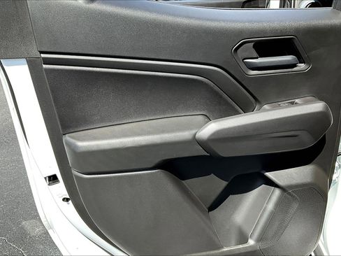 Certified 2025 Chevrolet Colorado LT image 12