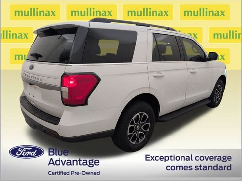 Certified 2023 Ford Expedition XLT image 4
