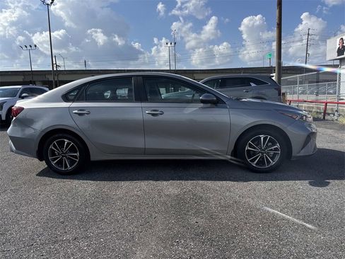 Used 2024 Kia Forte LXS w/ LXS Technology Package image 7