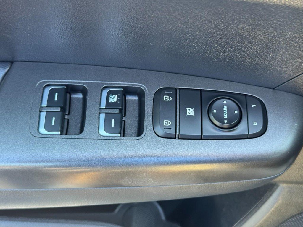 Used 2021 Kia Sportage LX AWD/4WD image 21