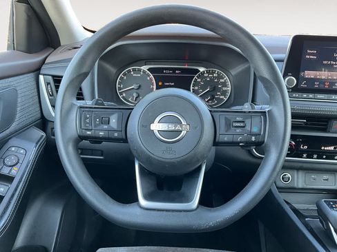 Used 2023 Nissan Rogue SV AWD/4WD image 14