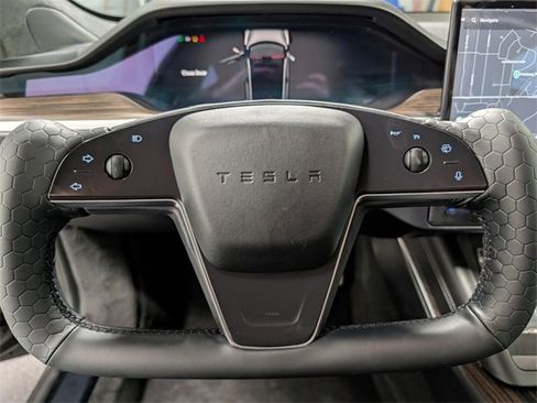 Used 2023 Tesla Model S Standard Range image 18