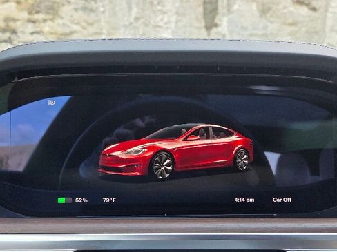 Used 2024 Tesla Model S AWD/4WD image 28