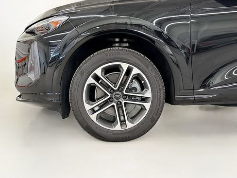 Certified 2025 Audi Q5 Premium w/ Premium Plus AWD/4WD image 25