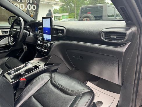 Used 2021 Ford Explorer ST w/ Equipment Group 401A AWD/4WD image 30