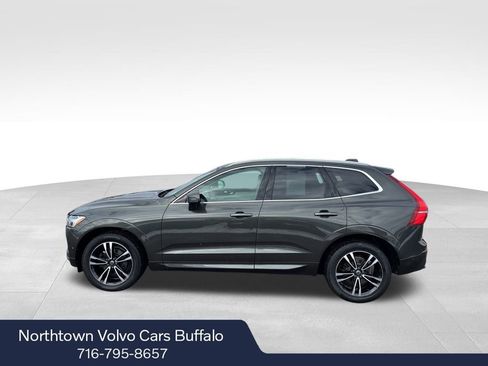 Used 2018 Volvo XC60 T5 Momentum w/ Vision Package image 2
