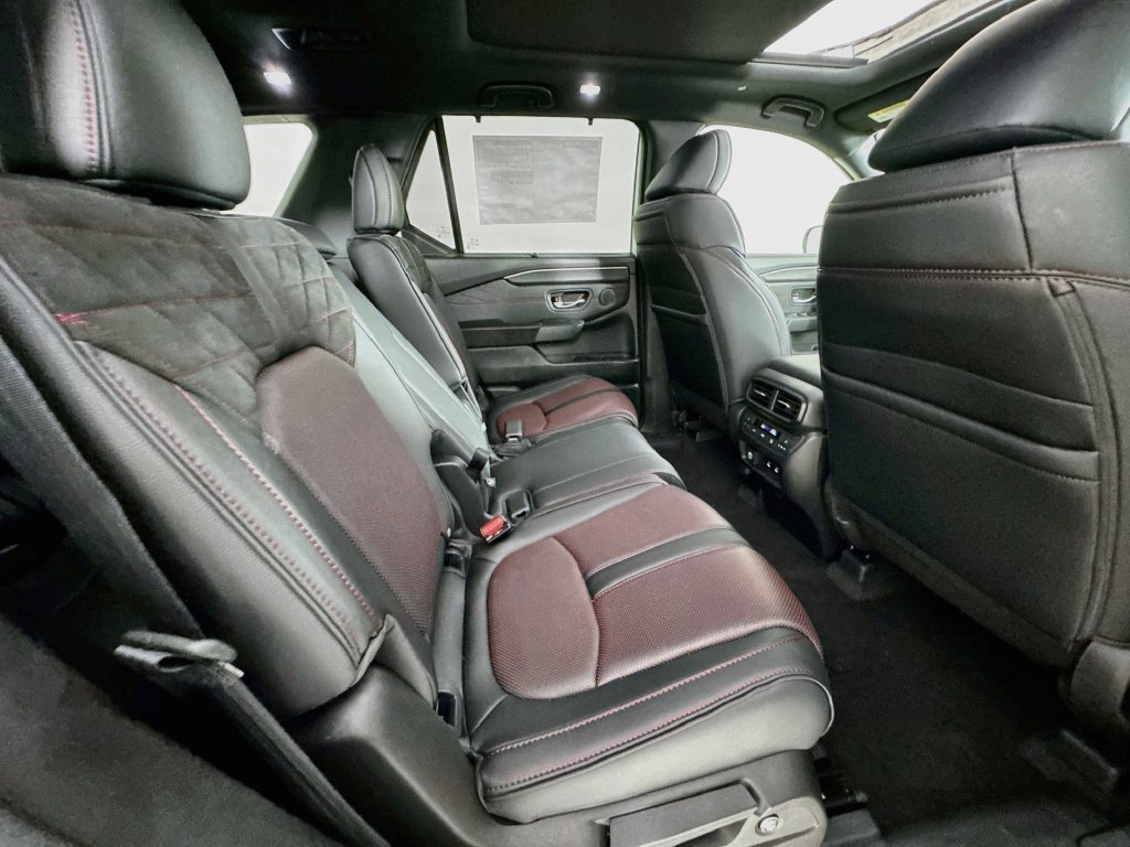 New 2026 Honda Pilot Black Edition image 36