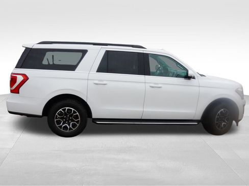 Used 2019 Ford Expedition Max XLT w/ Equipment Group 202A AWD/4WD image 2