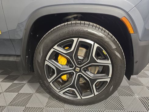 Used 2023 Rivian R1S Adventure image 11