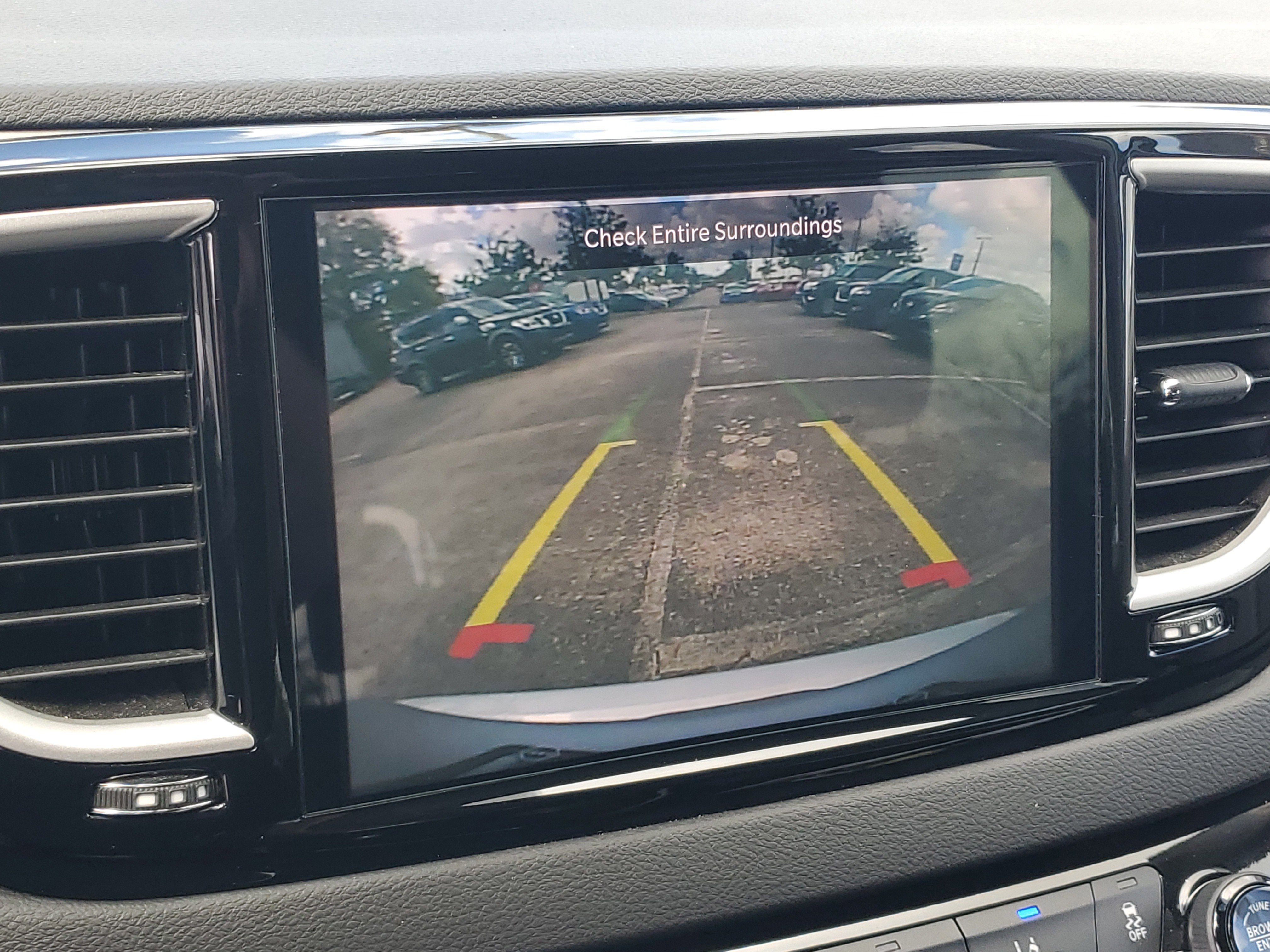 Used 2024 Chrysler Pacifica Touring-L FWD image 22