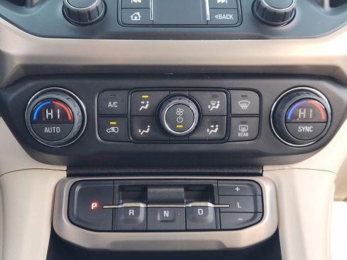 Used 2021 GMC Acadia Denali w/ Denali Technology Package image 19