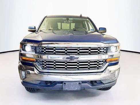 Used 2017 Chevrolet Silverado 1500 LT w/ All Star Edition AWD/4WD image 2