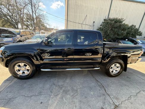 Used 2011 Toyota Tacoma 4x4 Double Cab w/ TRD Off-Road Pkg image 4