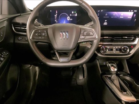 Used 2025 Buick Envista Sport Touring FWD image 5