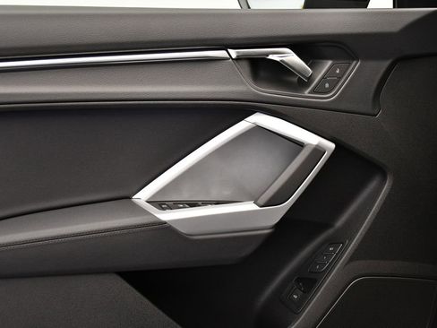 Certified 2025 Audi Q3 2.0T Premium Plus w/ Premium Plus Package image 34