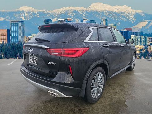 New 2025 INFINITI QX50 Pure image 7