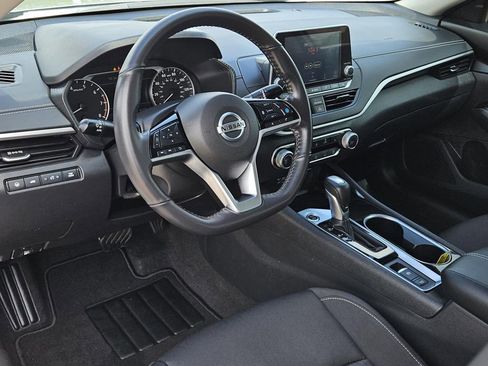 Used 2022 Nissan Altima 2.5 SV w/ SV Premium Package FWD image 24