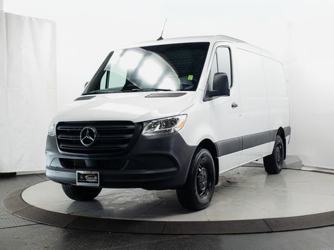 Used 2026 Mercedes-Benz Sprinter 2500 image 3