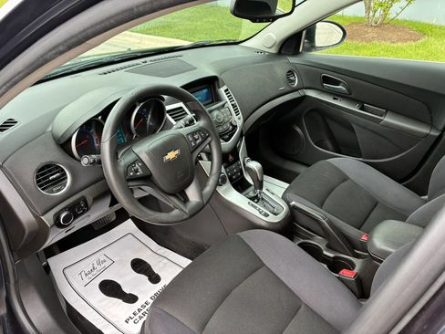 Used 2015 Chevrolet Cruze LT FWD image 9