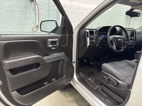 Used 2019 Chevrolet Silverado 1500 LT AWD/4WD image 14