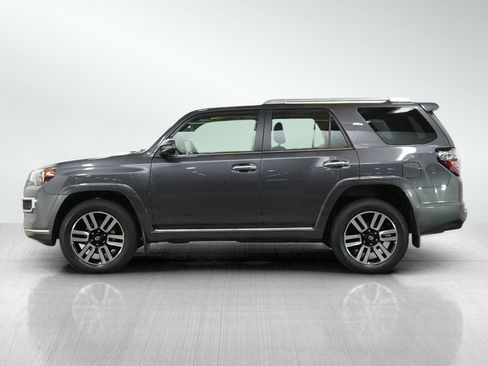 Used 2022 Toyota 4Runner Limited AWD/4WD image 2
