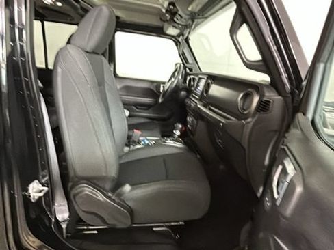 Used 2023 Jeep Wrangler Unlimited w/ Cold Weather Group AWD/4WD image 28