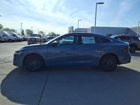New 2026 Nissan Sentra SV w/ SV Convenience Package FWD image 5