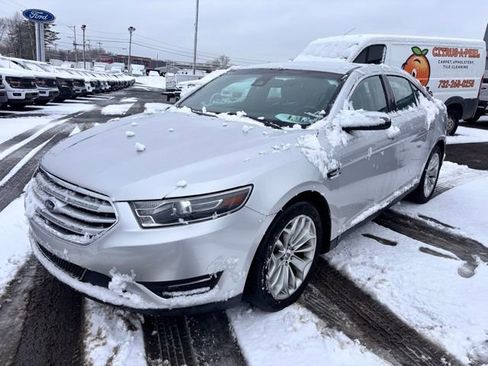 Used 2018 Ford Taurus Limited image 2