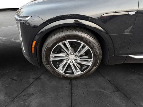Used 2024 Cadillac Lyriq Luxury image 14