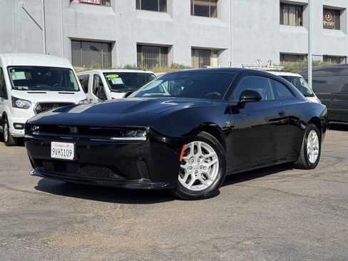 Used 2025 Dodge Charger Daytona R/T w/ Quick Order Package 25M R/T image 2